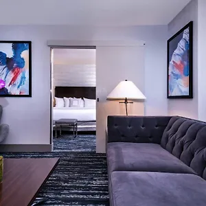 Fairfield By Marriott Manhattan Times Square Otel New York